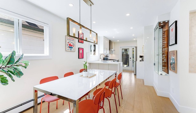 Mid Century Retro 4 Bedroom Home in Central Vancouver