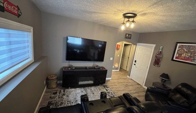 Modern 2 bedroom basement suite