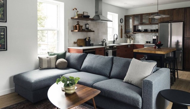 Modern 2 bedroom apartment located in a building built in 1896
