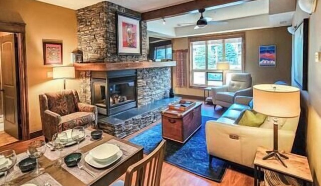 Modern 2BR - Scenic Balcony Views - Hot tub - Pool