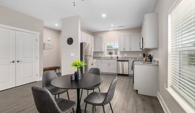 Modern 4BR 4BA Two Unit Condo w Garage and Patio in Wyoming
