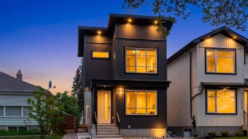 Modern 5BR Home Near Rogers Place & NAIT