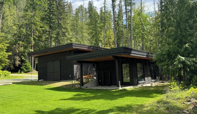 Modern-Japanese Inspired - Indoor/Outdoor Luxury Rental