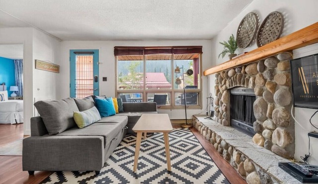 Mountain Mural | Hot Tub | Pools | Ski-In/Ski-Out
