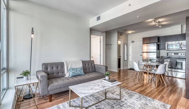Mountain Views! Bright & Spacious 2BD 2BA Condo