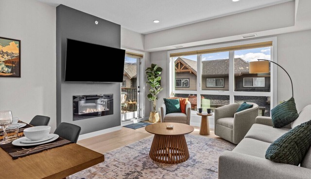 Mountain Views | Heated Pool & Hot Tub | Top Floor