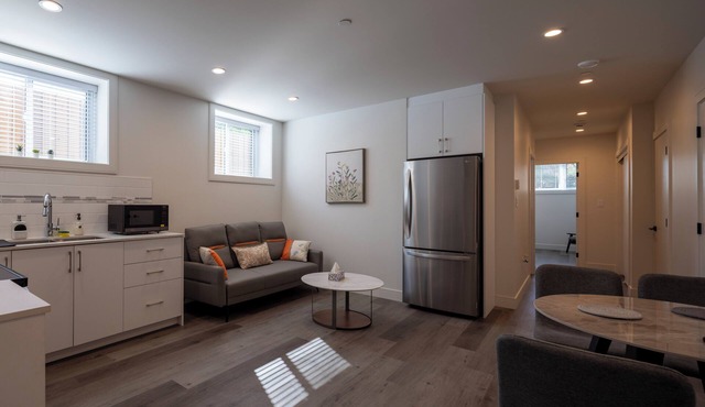 New Bright 2BR Vivian Suite