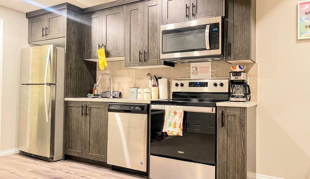 Newly Built and Cheerful 1-Bedroom Suite