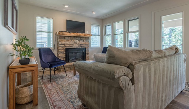 Newly Renovated Full Home w/BBQ, bike storage, steps to village