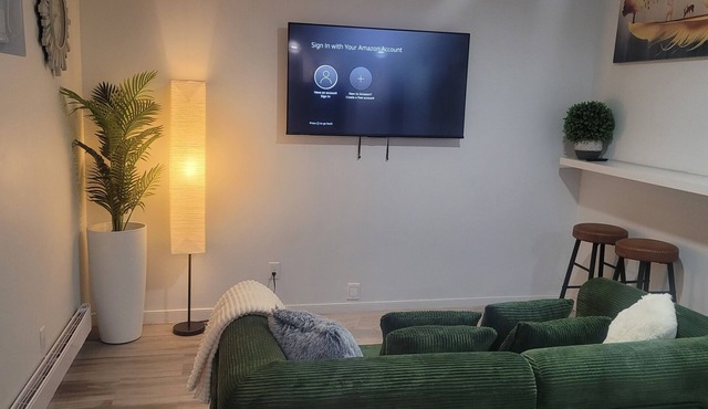 NO CLEANING FEE! Amy's Elegant 1 Bedroom Apartment