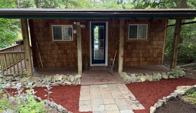Oceanfront Private Peaceful Cabin on an Acre