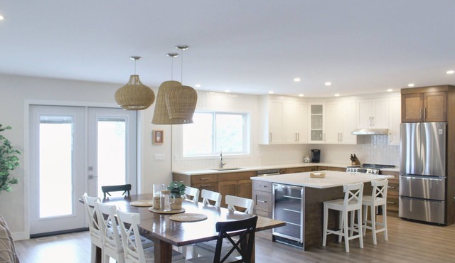Oliver Oasis, Cab Franc: swim spa and 5 bdrm in the heart of wine country!