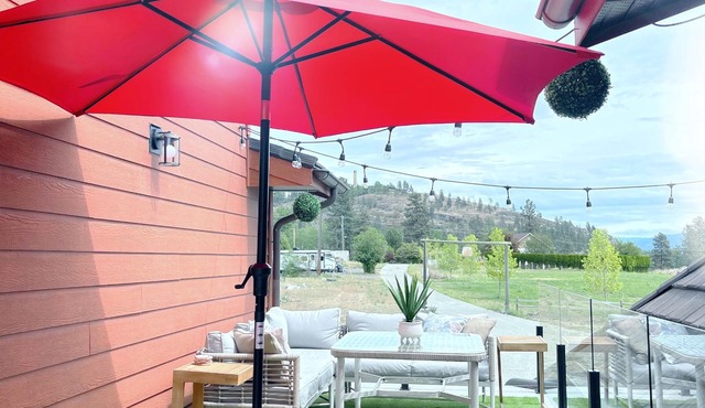 On the Wine Trail in West Kelowna- Country Glam Carriage House