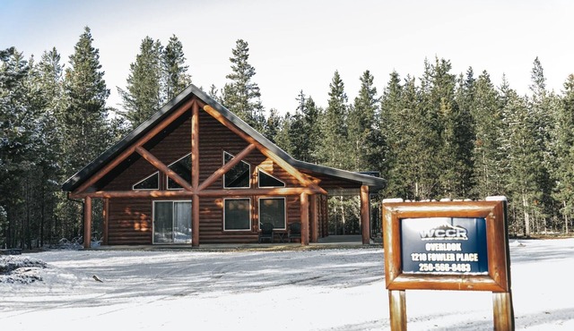 Overlook Cabin Rental - Pet Friendly!