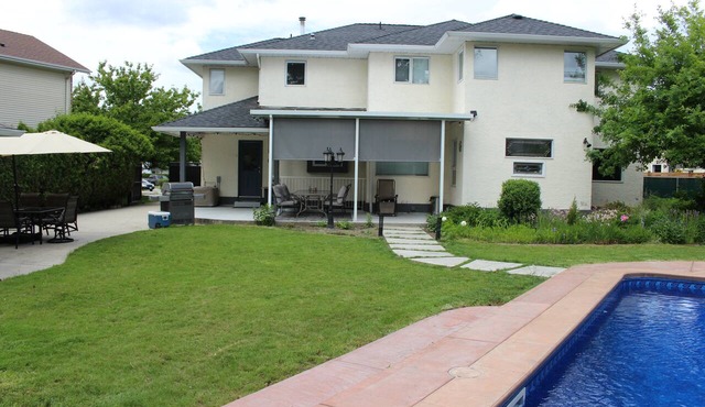 Park side 2 bed 2 bathroom basement suit