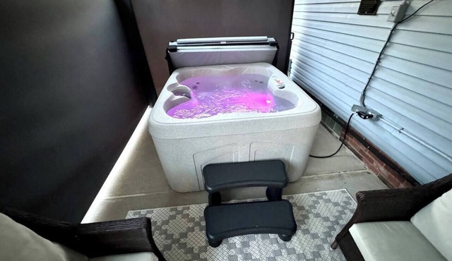Parma Ranch with Hot Tub & Game/Media Room in Parma