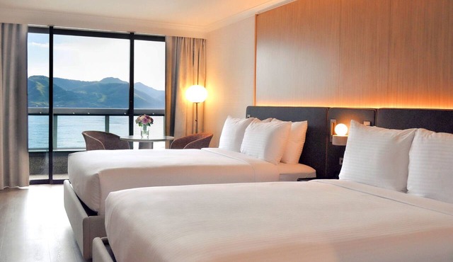 Pinnacle Hotel Harbourfront
