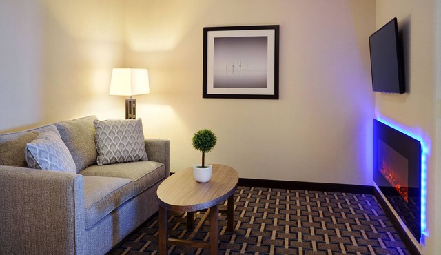 Pomeroy Inn And Suites Vermilion
