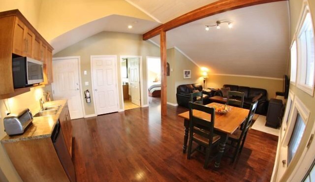 Powder Pillow B&B - 1 Bedroom Suite