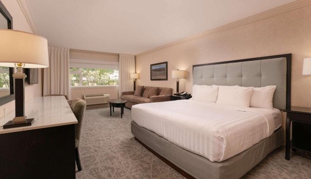 Prestige Lakeside Resort, WorldHotels Elite