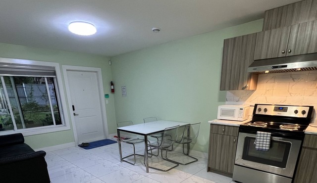 Private 2 Bedroom Suite, free Wifi