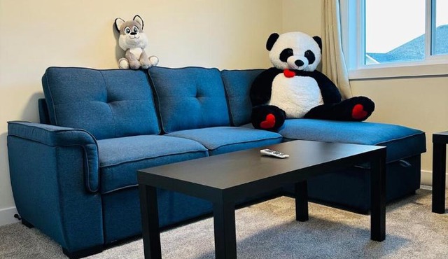 Private Guest Space & Lounge Near Jasper