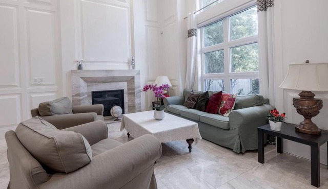 Private Room in Richmond