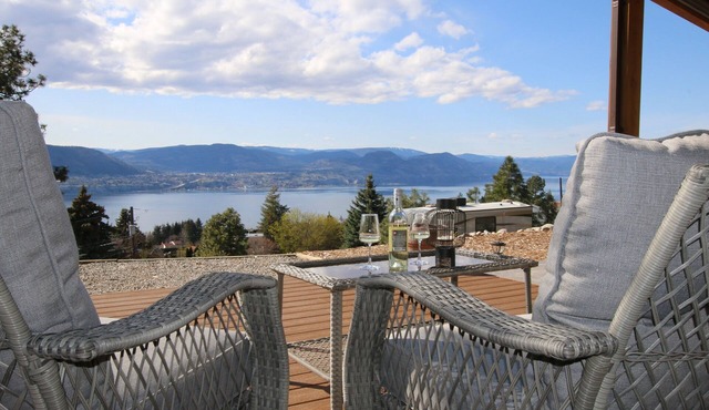 Private Suite with Amazing Lake View