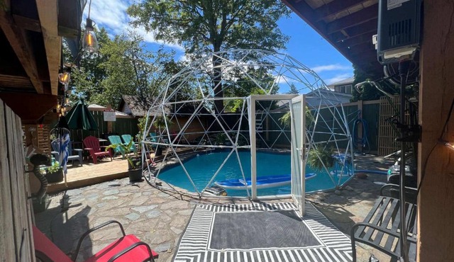 Quaint Attic Suite with Heated Pool Year-Round