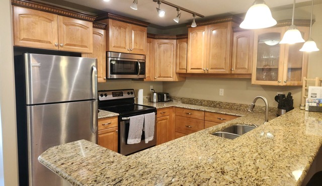 Quiet, forest view condo at Mabel Lake - Dog friendly!
