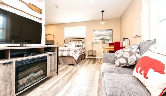 Rain Coast Retreat at Shawnigan Lake