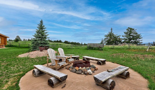 Ranchland Private Suite on 80 acre ranch, 15 min from Kamloops!