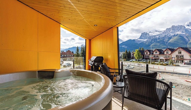 Ravens Nest - Private Hot Tub!