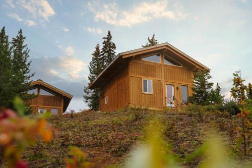 Red Cariboo Resort