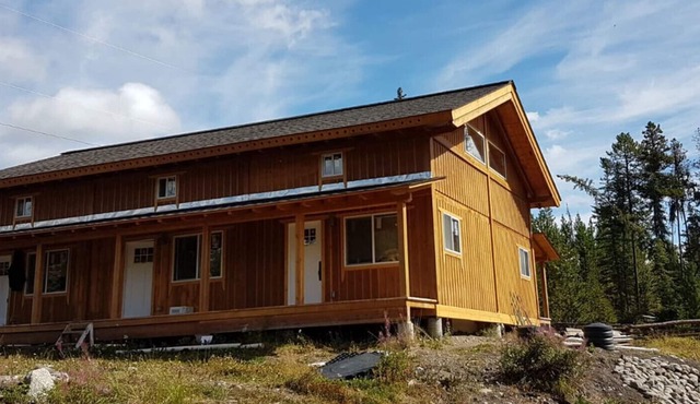 Red Cariboo Resort – Lake View Apartment