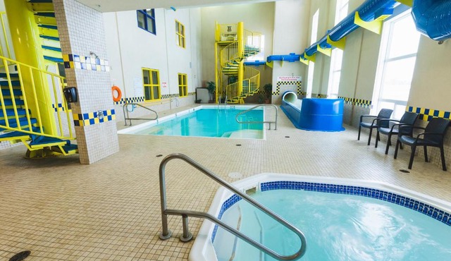Redwood Inn & Suites