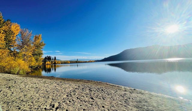 Relax & Enjoy the Sweetlife! Resort life awaits you at the Holiday Park Resort