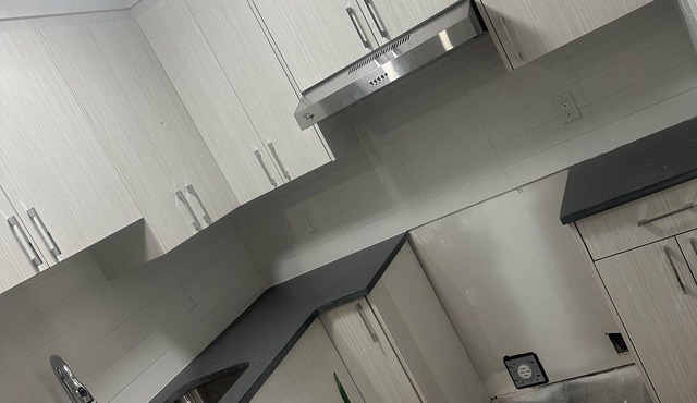 Renting out a one bedroom basement located in Savanna! Brand new suite!