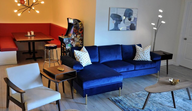 Retro Modern Renovated New Furniture 2BD/2BTH