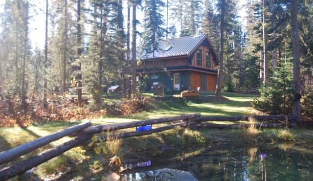 Revelation Valley Carriage House near Jasper National Park