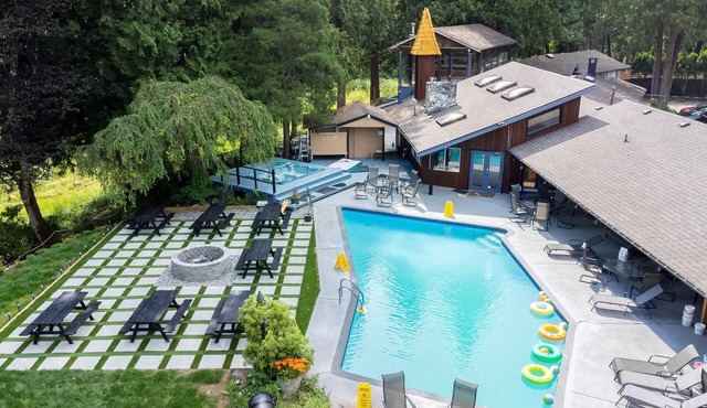 Rustic Farm House with Pool , Hot Tub and Sauna - Events Allowed