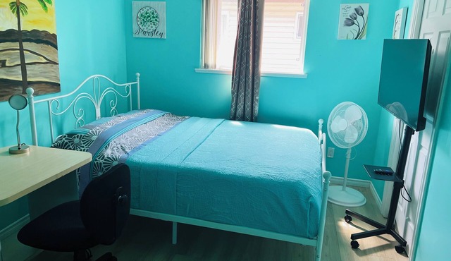 RVH"S/ Rm B in a Home/Shared Living Space