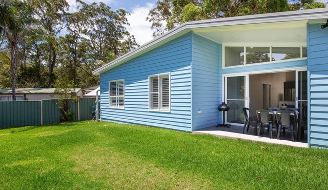 Sanctuary Blue - Pet Friendly - 5 Mins to Hyams Beach in Sanctuary Point