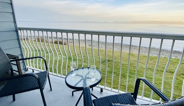 Sea Haven on Bates Beach in Courtenay