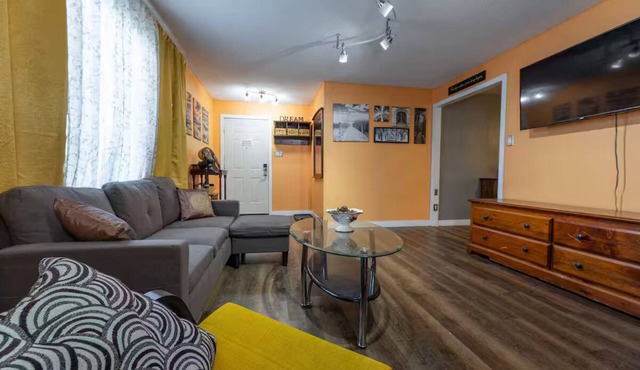 Seasons Suite 3BR in Hinton, AB
