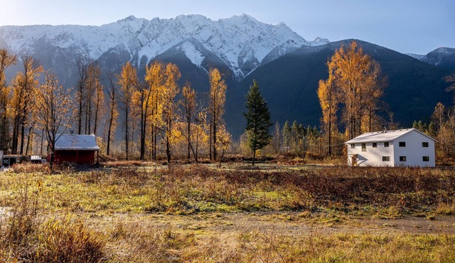 Secluded house in Pemberton | Mount Currie Views | Sauna
