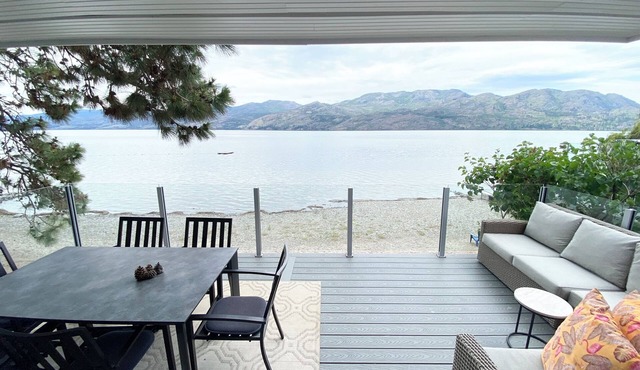 Seclusion Bay Resort 9. Luxury Lakeside Paradise, beachfront on Okanagan Lake.