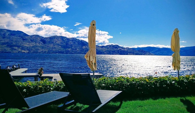 Seclusion Bay Resort 99. Honeymoon Escape Lux Lake. Stunning, Modern, Lake Views