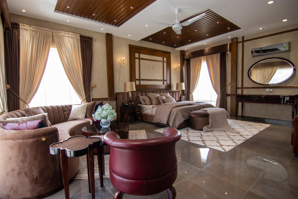 Serene 2-bed main apartment near the ocean