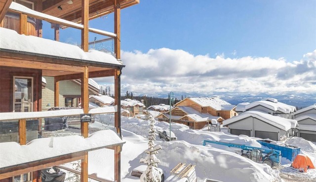 'Serenity at the Snowbird': Your mountain retreat with Ski in/out